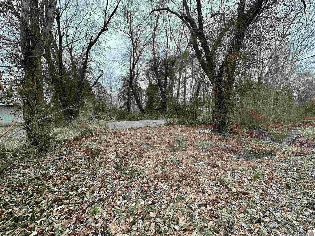000 W First Street, Gilbertsville