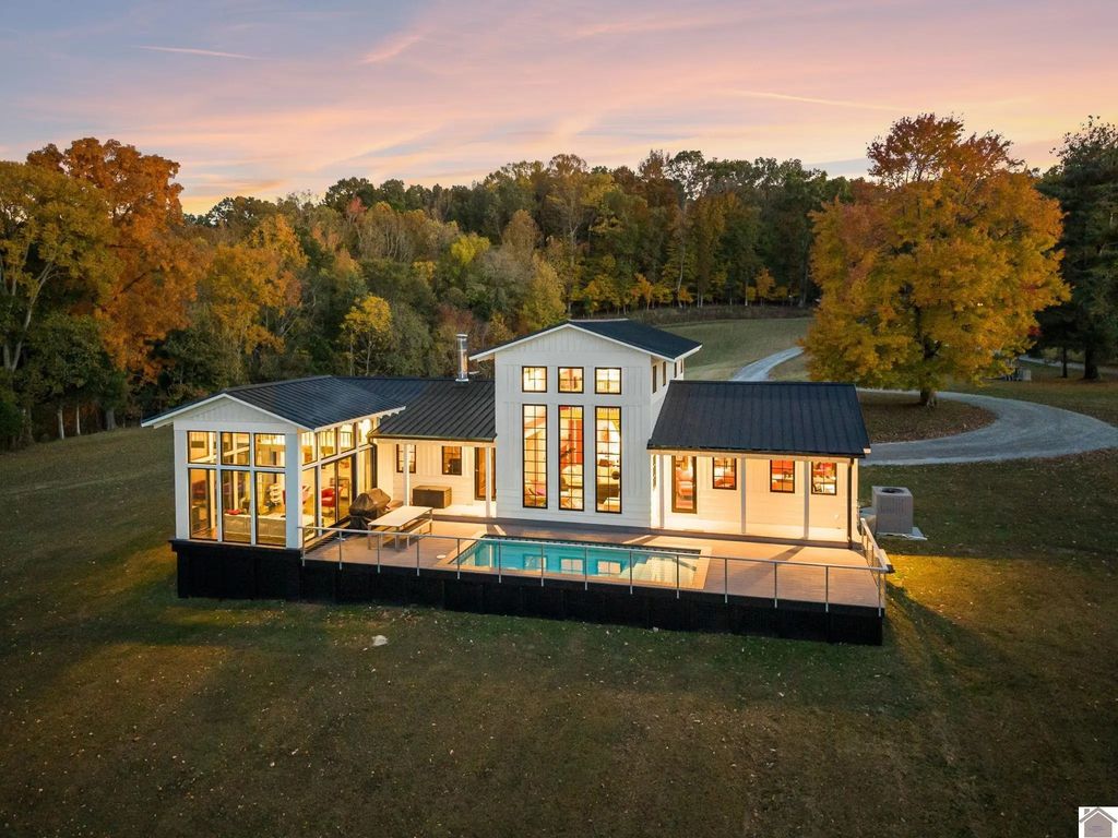 786 Howard Road, Eddyville