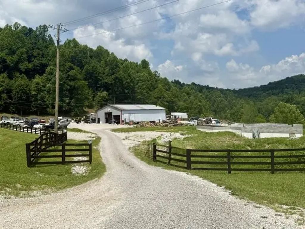 3040 U.s. 460, Frenchburg