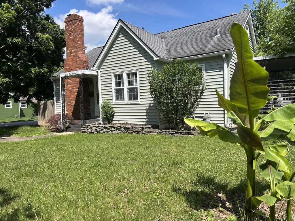 2100 Clays Mill Road, Lexington