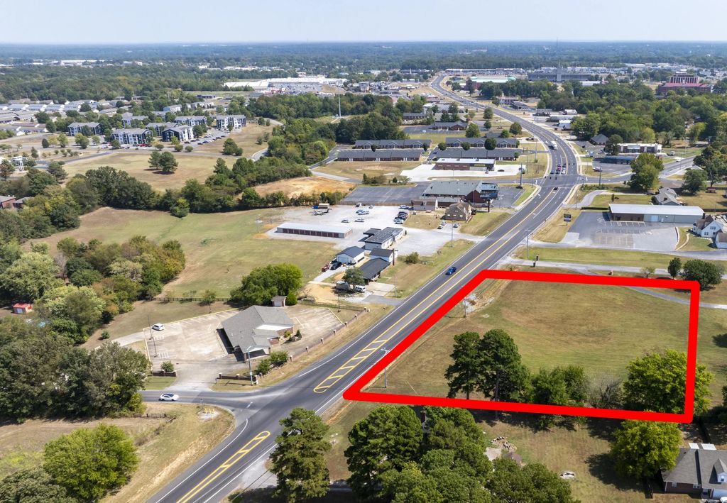 1005 State Route 121 North, Murray