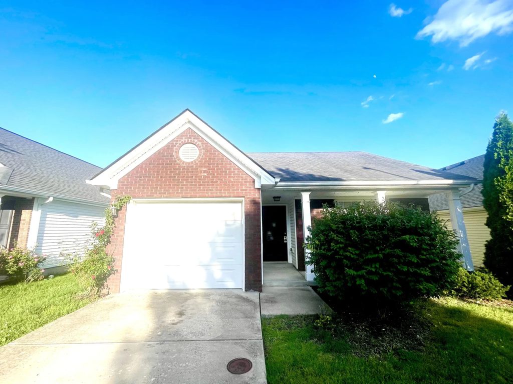 997 Sugarbush Trail, Lexington