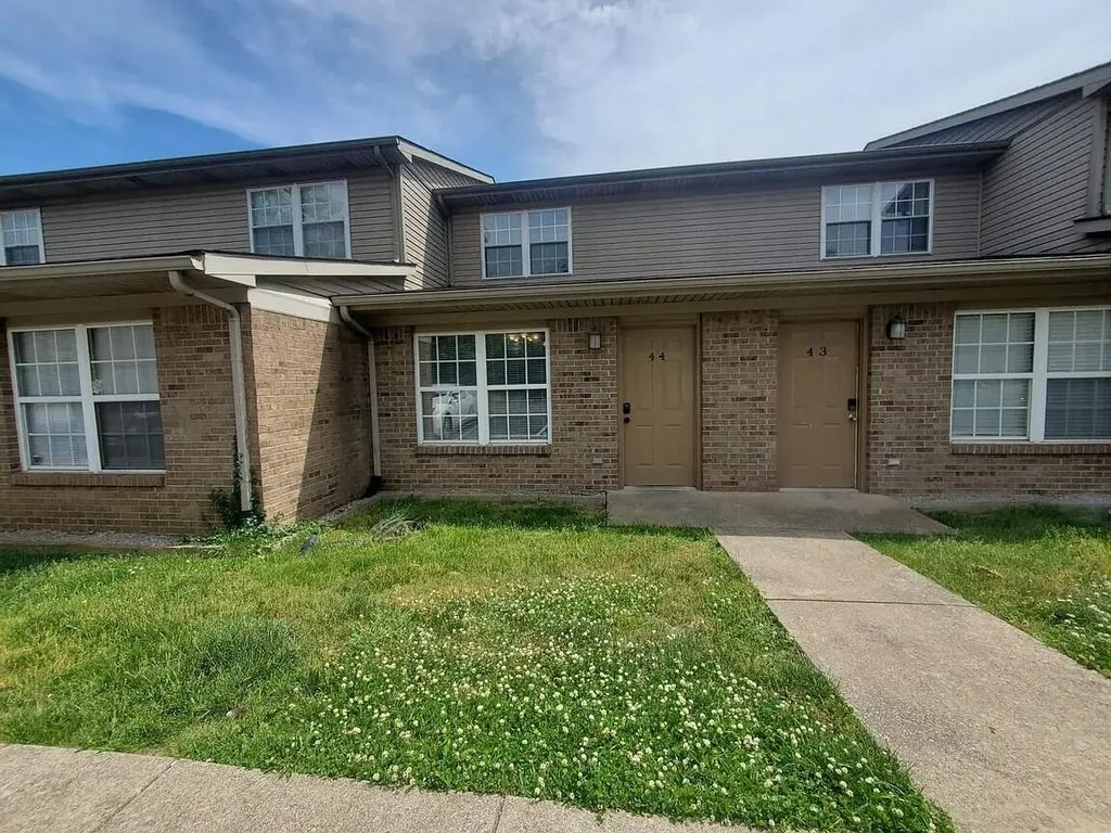 1100 Horsemans Lane 44, Lexington