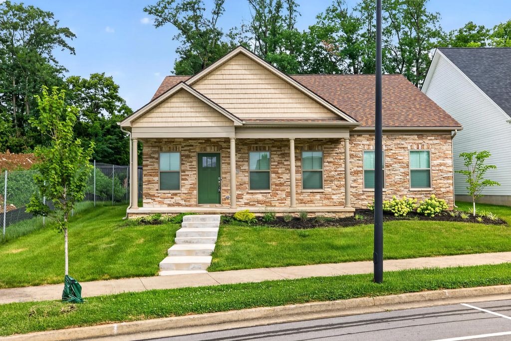 529 Shropshire Avenue, Lexington