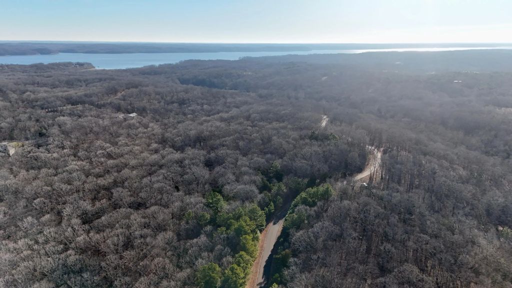 9999 Hills Hollow Road, Murray