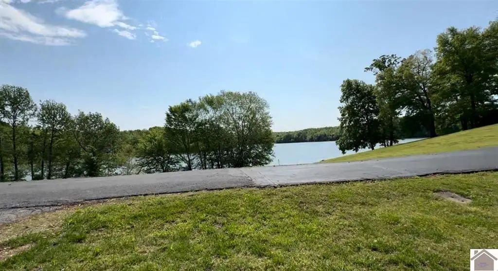700 700 Kennedy Rd Road, Eddyville