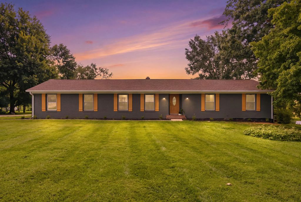 111 Pebble Beach Drive, Georgetown
