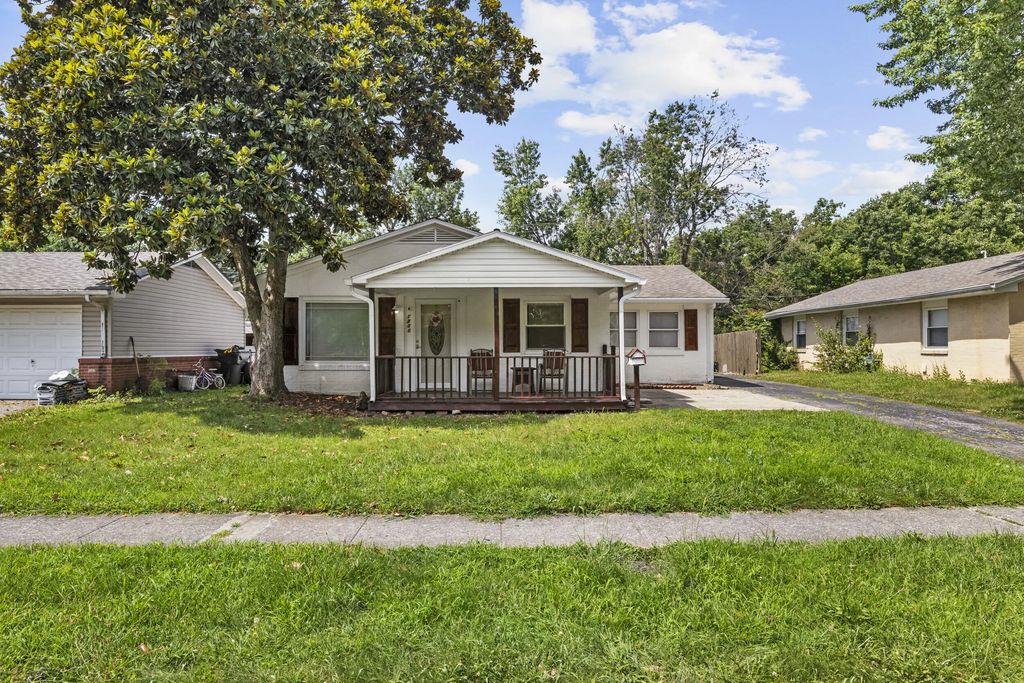 1706 Sarasota Court, Lexington