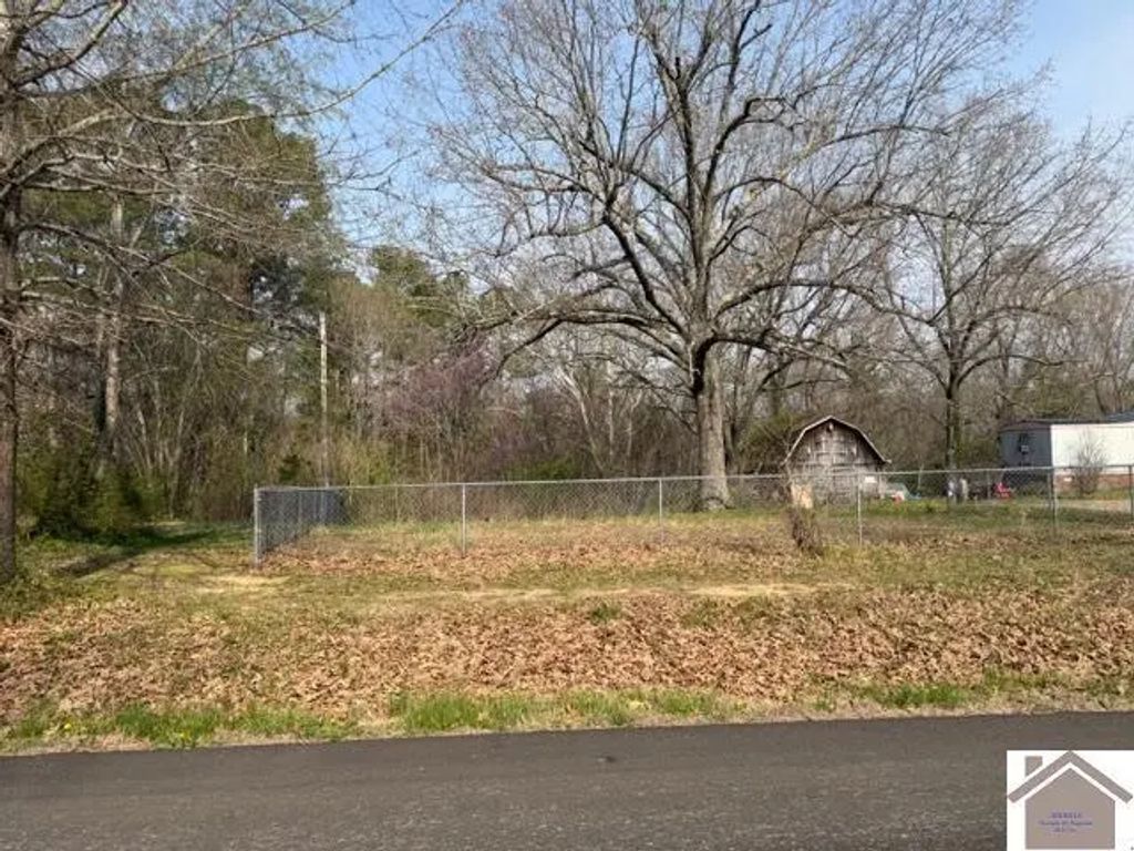 2637 Kentucky 994, Boaz