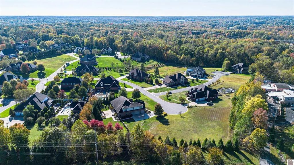 6710 Tuscan Road, Paducah