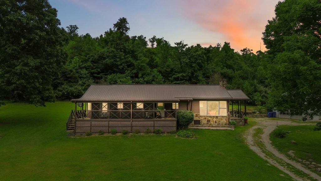 1651 Highway 1643, Somerset
