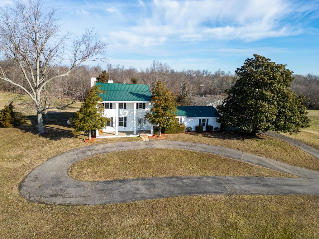 305 Simpkins Lane, Mayfield
