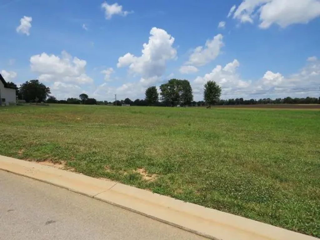 404 Meadow Glenn Lane, Hopkinsville