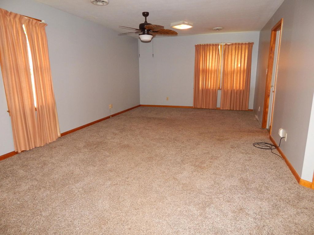 2216 Dyke Road, Gilbertsville