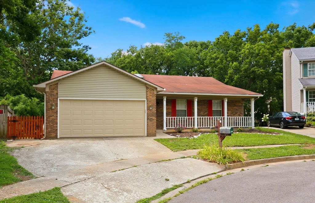 3805 Brookdale Circle, Lexington