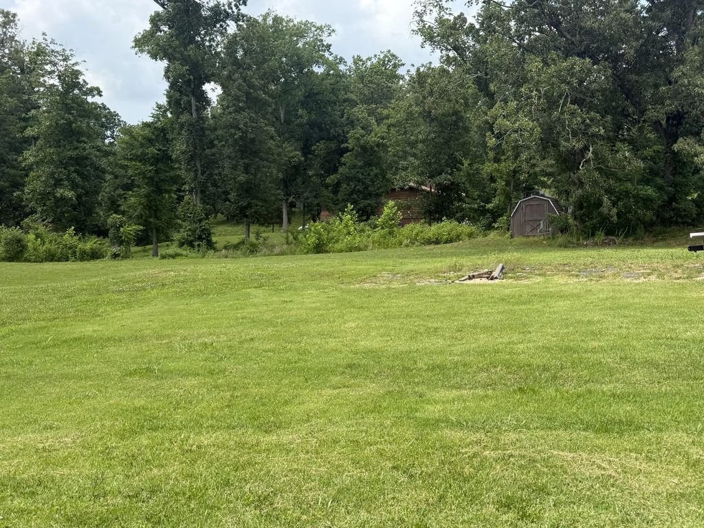 102 Autumn Lane, Gilbertsville