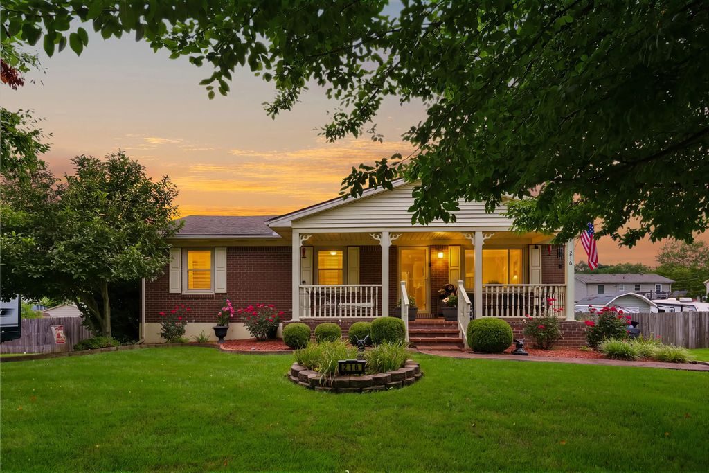 216 Robyn Drive, Winchester