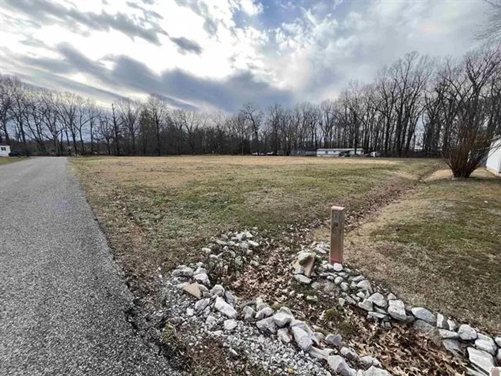 Lots 51-54, 68-71, & 102 Quail Road, Calvert City