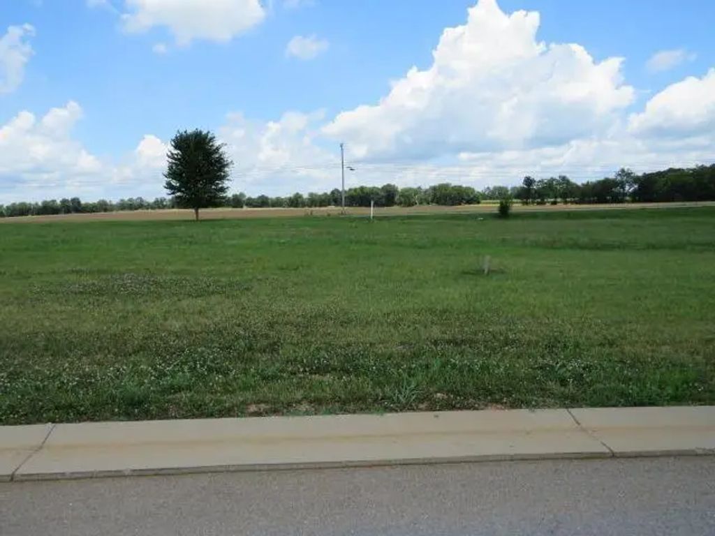 402 Meadow Glenn Lane, Hopkinsville