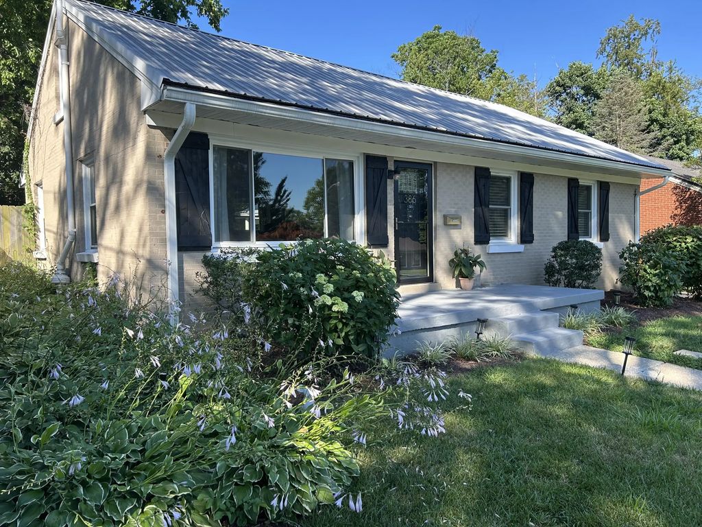 386 Bradford Drive, Lexington