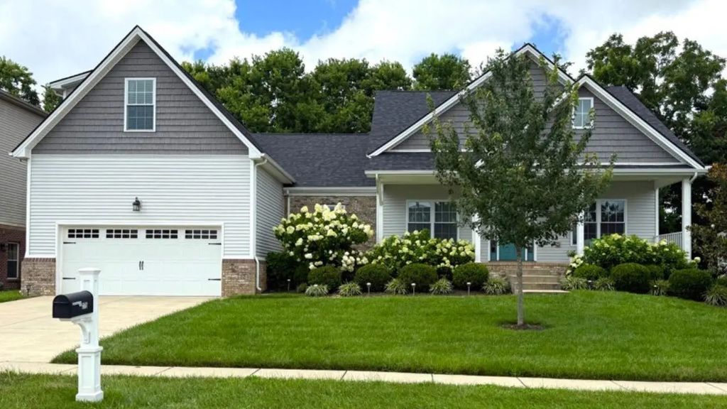275 Runnymeade Drive, Winchester
