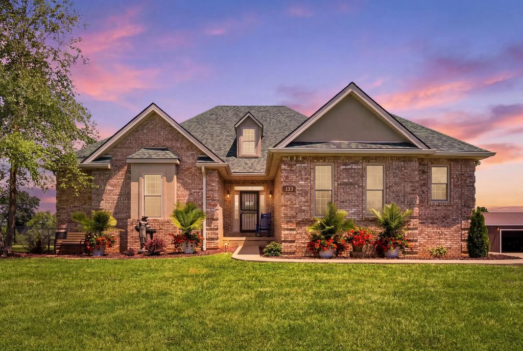 133 Levee Lane, Hodgenville