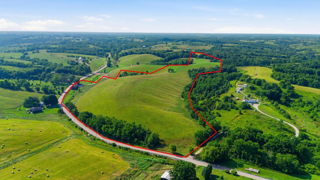 1272 Moorefield Road, Carlisle