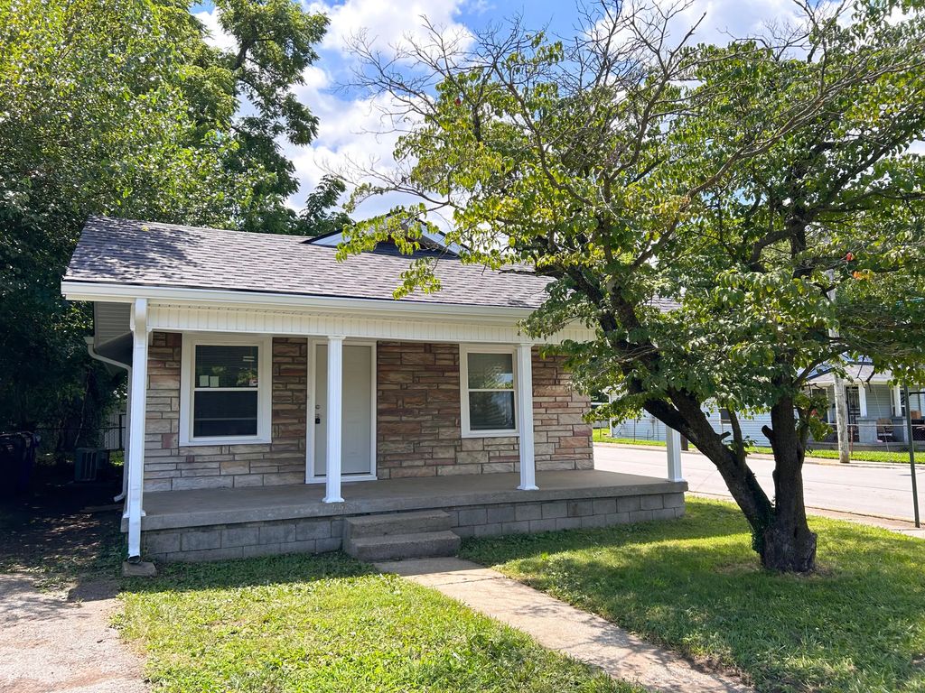 436 Price Road, Lexington