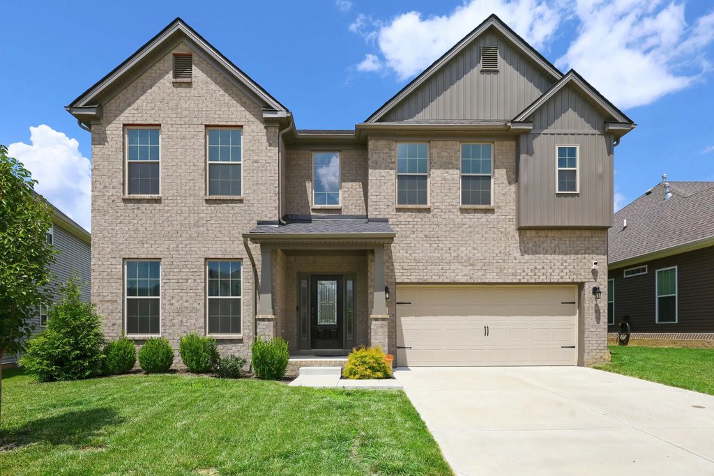 592 Windflower Way, Lexington