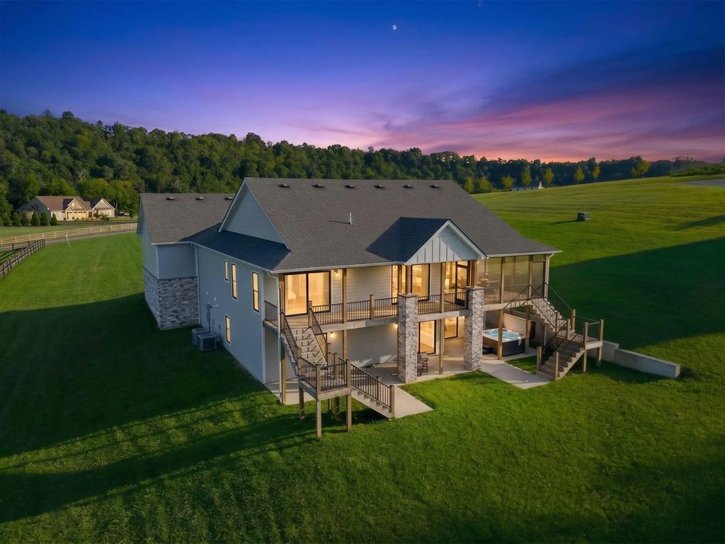 975 Lakeside Drive, Lancaster
