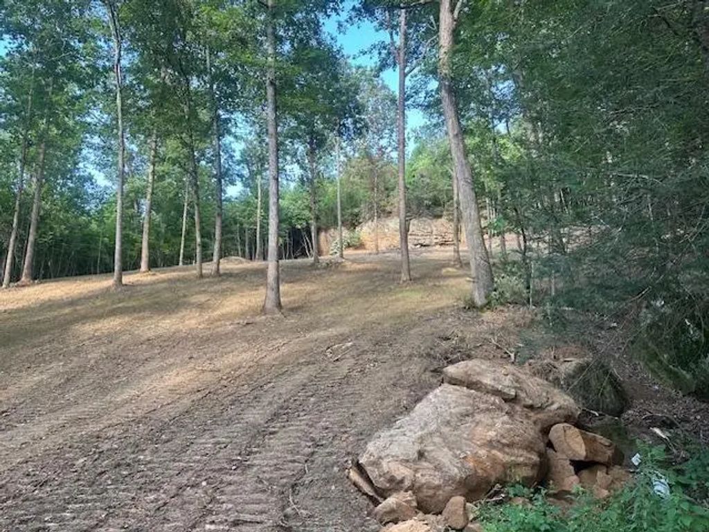 9999 Rocky Branch Road, East Bernstadt