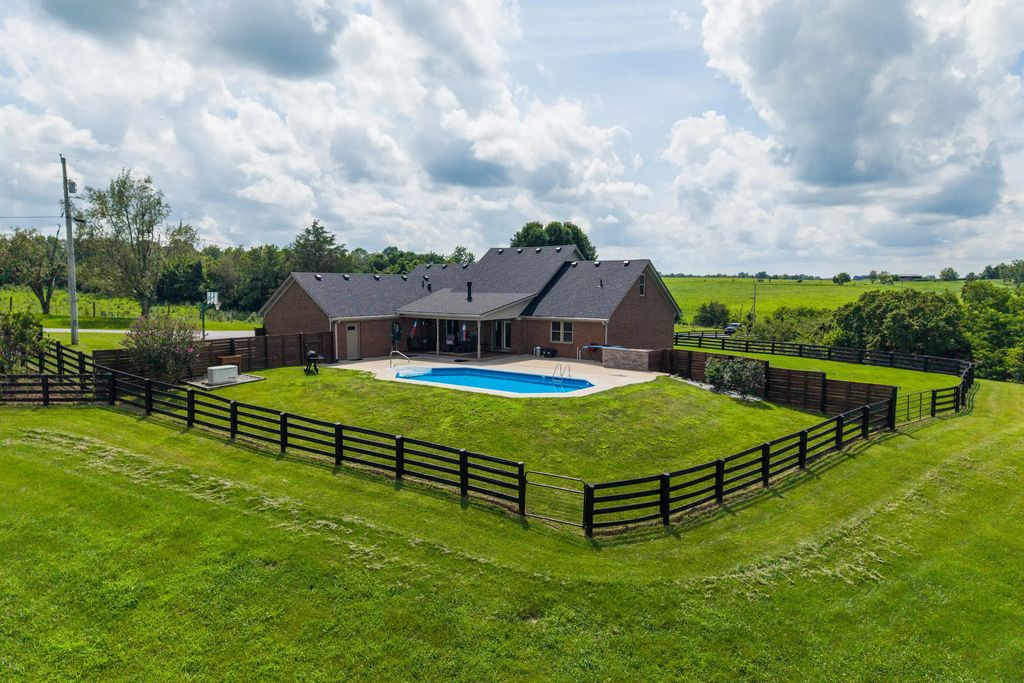 559 Moran Summit Road, Richmond