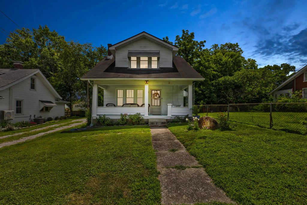 13 Long Avenue, Winchester
