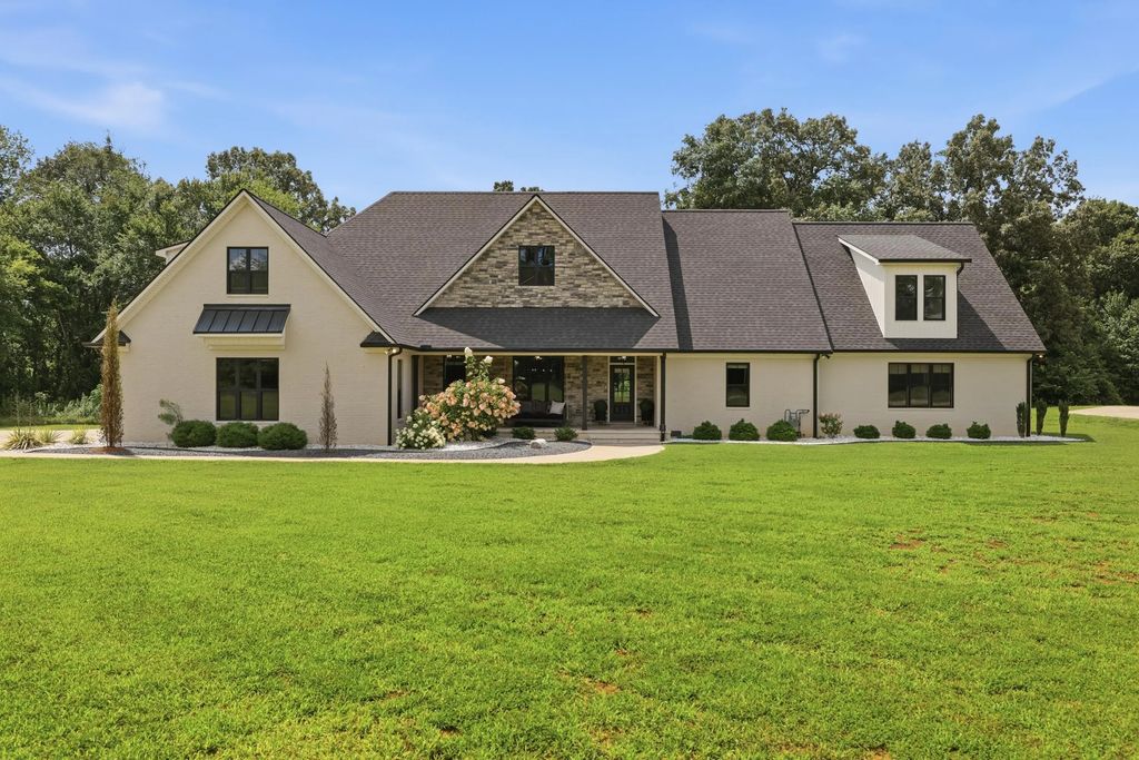 4221 N Kentucky 121, Murray