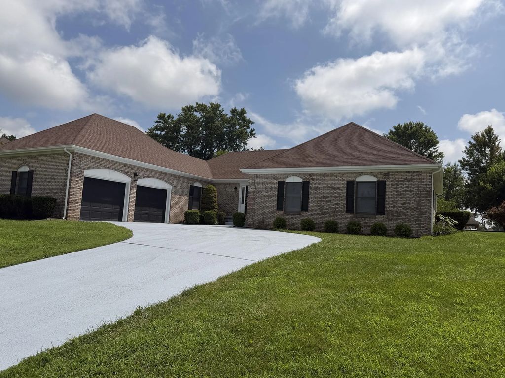 11 Stoney Brook Drive 1, Winchester