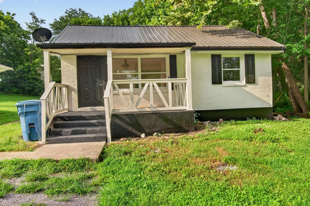 125 Circle Drive, Danville