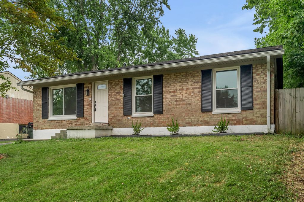 2434 Seine Road, Lexington