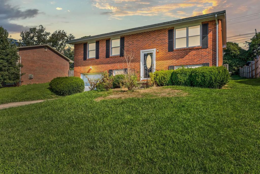 904 Shoemoore Drive, Mt Sterling