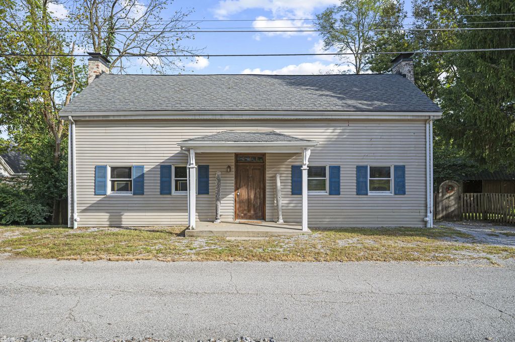 212 W Main Street, Midway