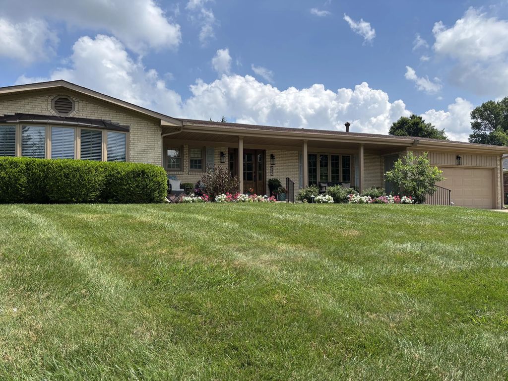 697 Cindy Blair Way, Lexington