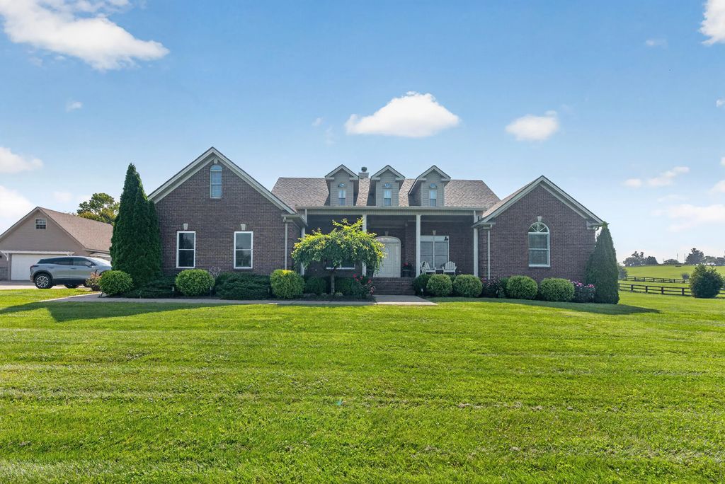 217 Wades Mill Road, Winchester