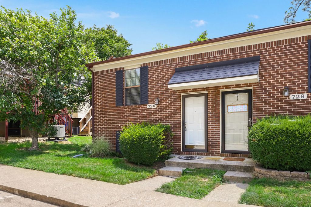 726 Spring Meadows Drive, Lexington