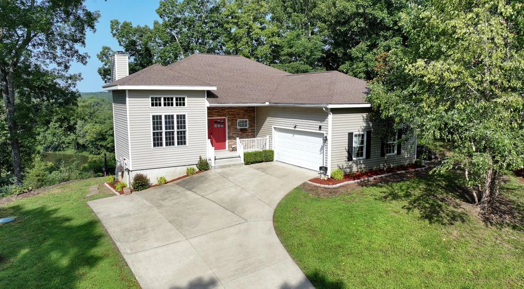 378 Harbor Drive, Cadiz