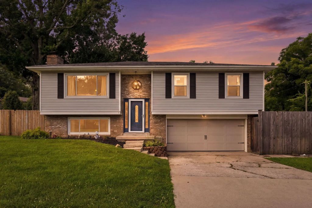 446 Monticello Boulevard, Lexington