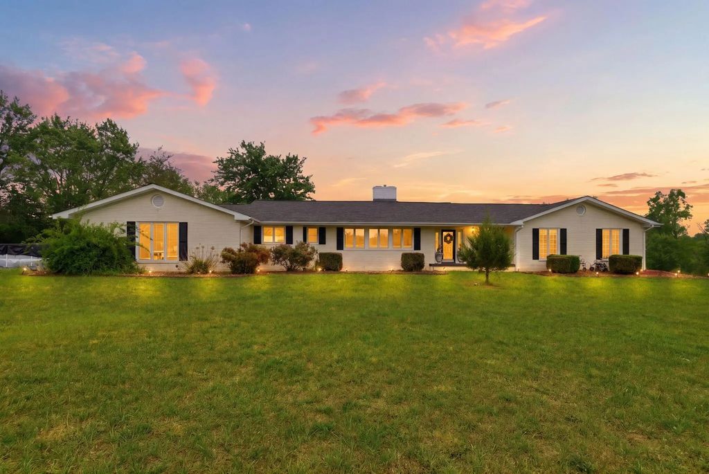 10949 E Laurel Road, London