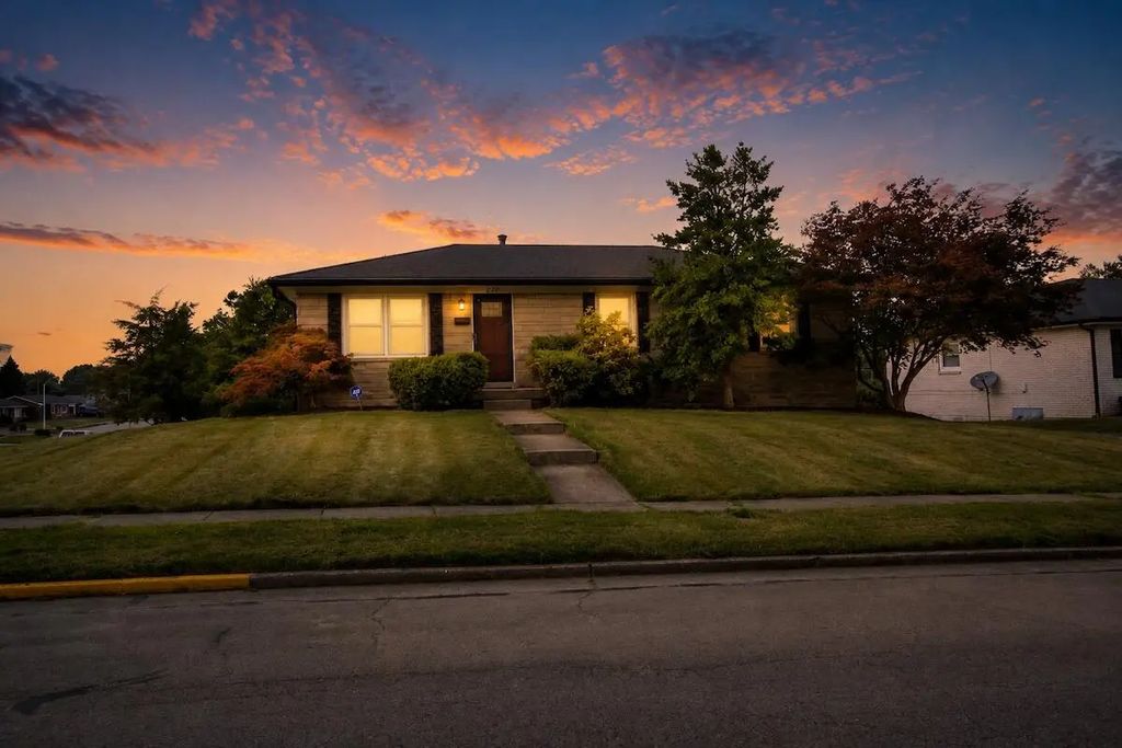 2229 Sandra Court, Lexington