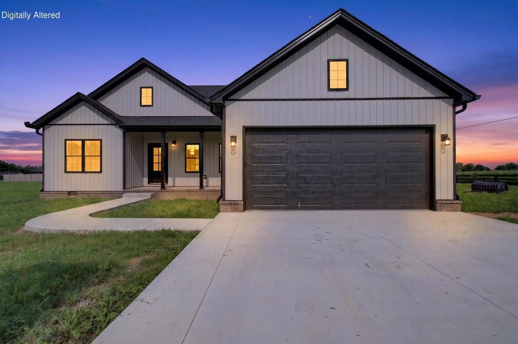 18 Evergreen Circle, Danville
