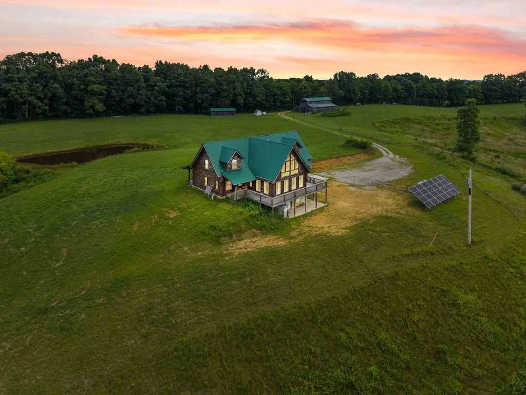550 Bowman Ridge Road, Morehead