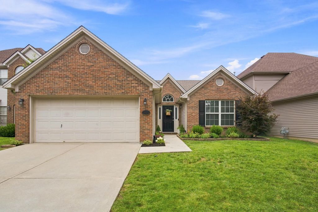 621 Kenova Trace, Lexington