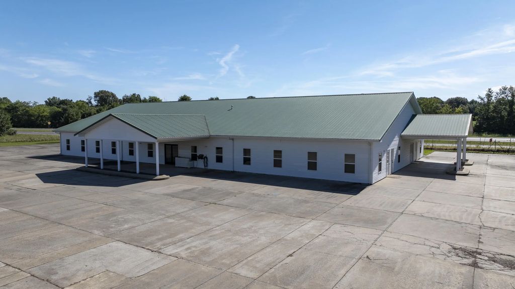102 Caky Drive, Benton